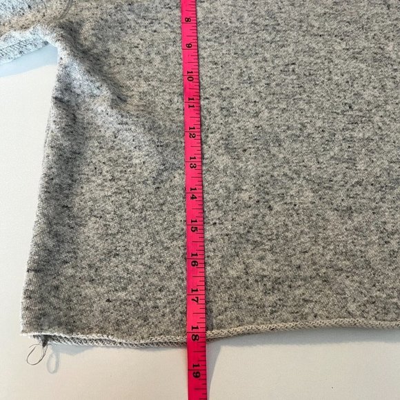 Brandy Melville Women's One Size Linen Blend Gray Cropped Sweatshirt Long Sleeve - Picture 13 of 13
